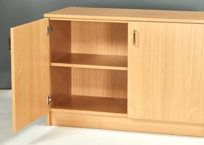 Educational storage cabinet in wood veneer with double doors and internal height adjustable shelf